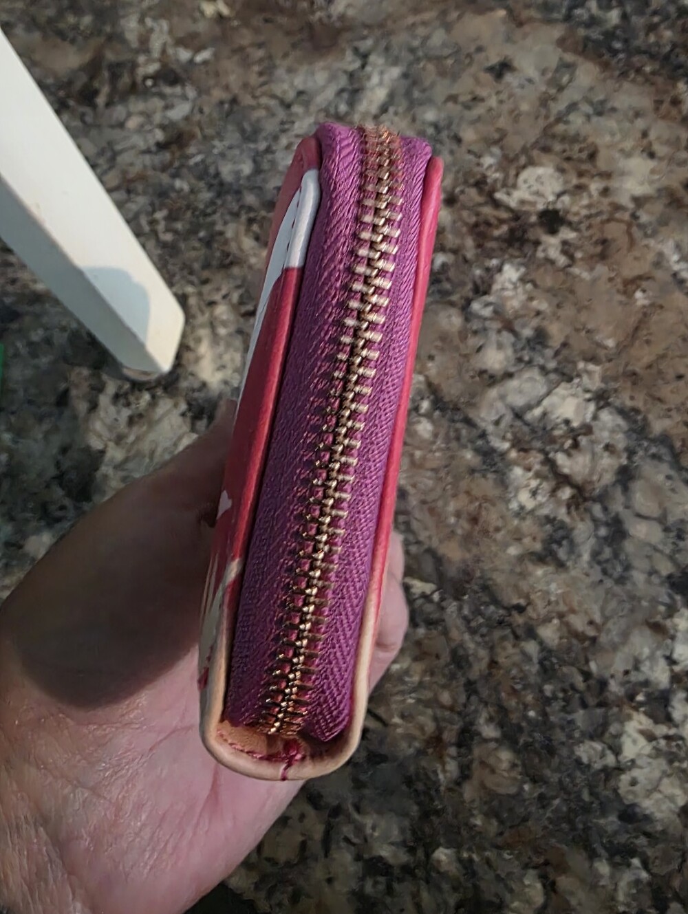 Loungefly Fuchsia Wallet with Cream Flame Detail- Goofy - Picture 4 of 7